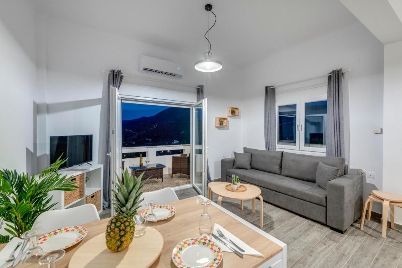 Cactus Guesthouse, συρος Holiday home